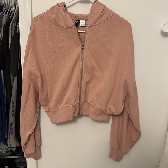 H&M Tops - very much loved cropped zip up perfect for high waisted pants!